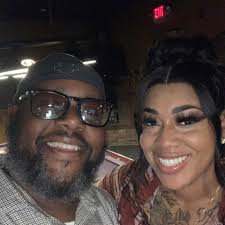 Is there certain times and days that luke combs bar category 10 opens?