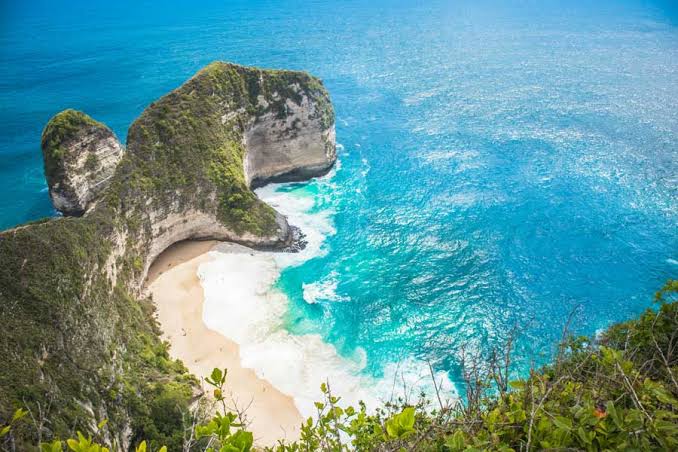 Wisata Pantai Kelingking Bali - Bandara Betoambari Baubau