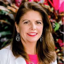 Lea Goddard's Instagram, Twitter & Facebook