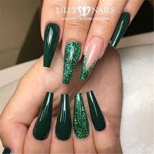 See more ideas about nails, nail designs, gel nails. 50 Elegant Emerald Christmas Green Nail Designs You Shoud Do For The Coming Valentine S Day Cute Hostess For Modern Women