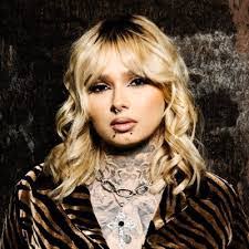 Candace Cruz's Instagram, Twitter & Facebook