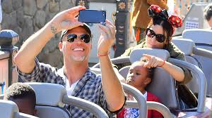She adopted a son in october, 2010 and a daughter in december, 2015. Sandra Bullock S Kids Both Adore Her Boyfriend Bryan Randall