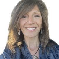 Paula Grover's Instagram, Twitter & Facebook