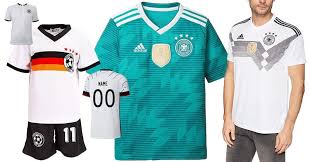 Das deutschland trikot der deutschen fußballnationalmannschaft. Die 7 Beliebtesten Deutschland Trikots Der Vater