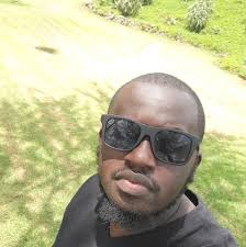 𝐌𝐄𝐑𝐂𝐄𝐃𝐄𝐒 𝐂𝟐𝟎𝟎 𝐯𝐬 𝐓𝐎𝐘𝐎𝐓𝐀 𝐂𝐑𝐎𝐖𝐍 𝐑𝐒 Martin writes  "Hello. I'm looking at upgrading from a 2014 Mazda Axela 2000cc. On my  radar is a 2018 C200 and a Toyota Crown RS. Both