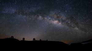 Xem xong đoạn video timelapse như thôi miên này, bạn sẽ không khỏi bất ngờ với vẻ đẹp của màn đêm và bầu trời sao trên ngọn núi cao nhất thế giới