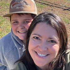 What time does Toothless meet guests?