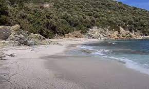 Εξαφανίστηκαν όλα τα αυτοκίνητα φωτογραφία. Mageiras H Erhmikh Paralia Sthn Eyboia Me Th Leykh Ammoydia Kefaloniapress Gr