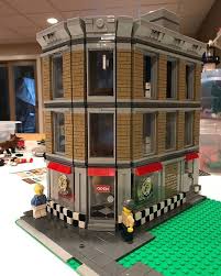 I Especially Like The Roofline On This One Reposted From 100k Bricks My Brand New Moc A Small Pizza Shop With Two Apar Lego House Lego Architecture Legos