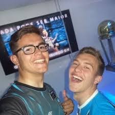 Tom Reeder's Instagram, Twitter & Facebook