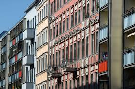 Vonovia plans to publish an improved voluntary takeover offer in the near future and to offer all shareholders of deutsche wohnen 53 euros in cash per share; Immobilienkonzerne Deutsche Wohnen Und Vonovia Vereinbaren Fusion Wirtschaft Stuttgarter Zeitung