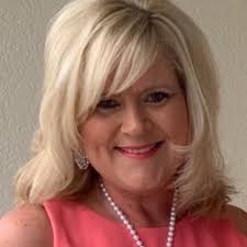 Carrie Butt's Instagram, Twitter & Facebook