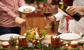 Además de las recetas de turrón y las recetas de polvorones y mantecados, hay otros tantos dulces con los que podemos sorprender a nuestros invitados, por eso también vamos a recopilar en este lugar las recetas de dulces navideños que podéis empezar a preparar o programar para días concretos. Comidas Tipicas De Navidad En Espana Bekia Navidad