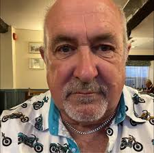 Hi guys. I've recently moved down here from Scotland. I'm looking to find a  recording/studio/ producer somewhere in/around Bournemouth for an album  project and who has access to CD production facilities. 🎶🎶🎸🎸🎹🎹🎻🎻🌻