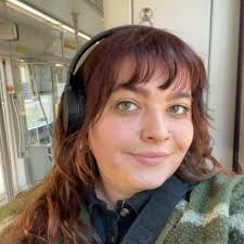 Iris Lay (@iris.lay) • Instagram photos and videos