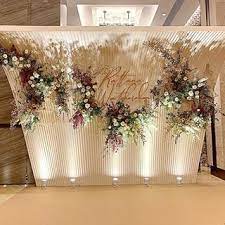 Undangan hingga souvenir, 10 dekorasi vintage ini bisa dibuat sendiri. The Wedding Reception Stagebackdrop Decor Hugweddingplanner Flowers Ommee Floral Wedding2019 Decorationideas B Dekorasi Pernikahan Pernikahan Dekorasi