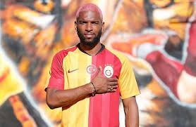 Malatyaspor'un tamamen defansif bir futbol oynadığını ifade eden babel, çok defansif oynayan bir. Dutch Winger Ryan Babel Joins Galatasaray Turkish Football News