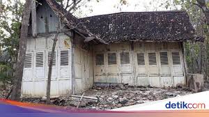 532 tanah di jawa tengah dari rp. Rumah Tua Di Tengah Kebun Jati Gunungkidul Bangunan Utama Sudah Hilang