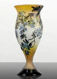 Emile Galle Vase En Verre Camee A La Branche De Prunellier Vaso Di Vetro Vetrate Vasi
