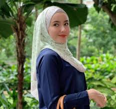 Makin cantik and mantap la plak nelydia syg ni. Makin Cantik Berhijab Hannah Delisha Nekad Bertudung Usai Penggambaran Cinta Sekali Lagi Nona