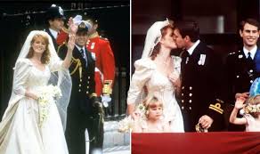 The bbc reported that 500 million television viewers tuned in to watch the wedding of prince andrew, duke of york, and sarah ferguson worldwide. Sarah Ferguson Wedding Dress Which Designer Did Duchess Of York Gown Express Co Uk
