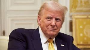 The Latest: Hunter hanging from tree 2 days was "hollering"