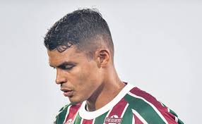 Thiago Silva ainda não convenceu no Porto dois meses após deixar de lado a idolatria no Fluminense