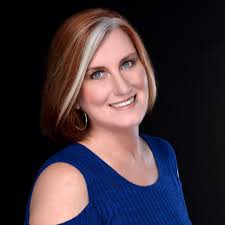 Mississippi Natural Hair Expo is looking for 3 cosmetologists to do a  presentation for their hair expo later this month! Tag your favorite  licensed hairstylist below!