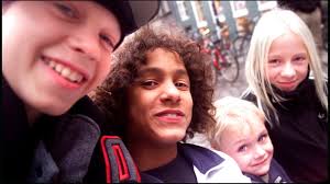 Husker du seksårige Lukas fra 'Jesus og Josefine'? Var stofmisbruger i  flere år