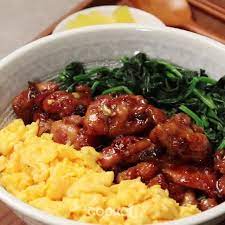 Cookat On Instagram Simple Easy Recipe That You Will Love Tricolored Chicken Leg Over Rice Ingredients Easy Delicious Recipes Recipes Easy Meals