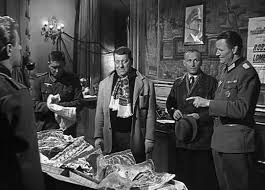 Bourvil et Jean Gabin dans La Traversée de Paris où figure ...