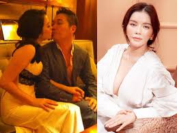 Trong khi nguồn gốc biệt danh của lý nhã kỳ rất dễ thương, gần gũi thì biệt danh của hari won, lâm vỹ dạ hay ninh dương lan hari won là người tiết lộ đầu tiên khi trấn thành gọi cô là nạn nhân và có vấn đề. Ly Nha Ká»³ Báº¥t Ngá» Tiáº¿t Lá»™ Gia Tháº¿ Báº¡n Trai Sáº¯p CÆ°á»›i Giáº¥u Kin 9 NÄƒm
