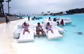 Harga tiket masuk pantai cukup murah. Telp Wa 081210999347 Paket Wisata Bintan Lagoi Dari Batam Wahana Air Treasure Bay Kepri Lagoi Bay Arreza