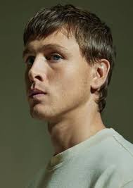 Fan Casting Harris Dickinson as Mike Ryerson in Salem's lot