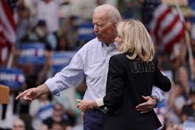 Jill tracy jacobs biden (*1951). Joe Biden Markiert Abstand Zur Mittelklasse Zumindest Beim Einkommen Nzz