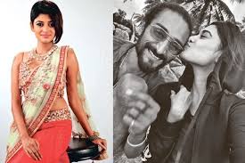 See more of vfbf vite fait bien fait nfca concept on facebook. Oviya S Picture With Her New Bf Goes Viral Dtnext In
