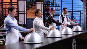 Antonio, francesco 'aquila', irene e monir si sfidano per il titolo giovedì 4 marzo. Masterchef 10 Dalla Super Finale La Vittoria Dei Sapori Dei Ricordi La Repubblica