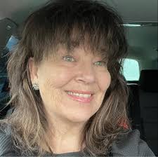 How do I go on??? Seegrass in the forground or what?