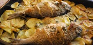 Doce recetas fáciles con patatas para disfrutar de unas tapas deliciosas y económicas. Recetas De Cocina Faciles Para Estudiantes Dorada Al Horno Con Patatas Recetas Para Estudiantes