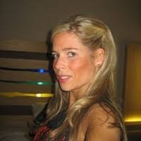 Genevieve Hooper's Instagram, Twitter & Facebook