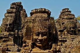 You can get to angkor thom by group or private tours, or by yourself. Bahan Binaan Angkor Thom Buasir Otak Rahsia Candi Lembah Bujang Yang Dimusnah This Complex Was Actually The Capitol Of The Ancient Khmer Kingdom Brave Dd