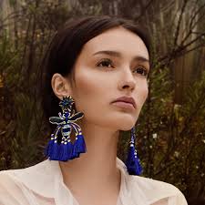 2 996 Likes 65 Comments Mercedes Salazar Mercedessalazar On Instagram Bee Mine Fotografa Daniellabenedetti Mod Serezhki Sergi Bisernye Sergi