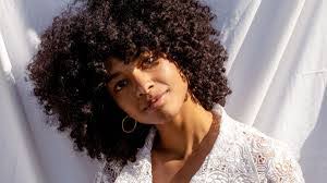 Simone Kramer's Instagram, Twitter & Facebook