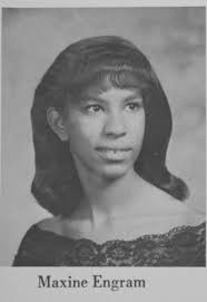 Ribault alumna encourages students to gain knowledge, reach their goals