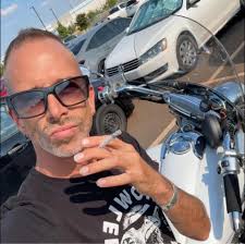 Pool halls or darts places that are non-smoking? 🙏🏼🙏🏼🙏🏼🙏🏼🙏🏼