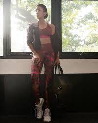 Desahan sang janda sampai 2x muncrat. Stw Body Hot 29 Iyun 201958 755 Prosmotrov Dawnicta