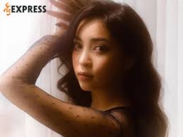 Nhật Lê là ai? Cô gái thị phi trong dàn WAGS hot của tuyển Việt Nam