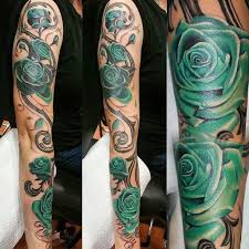 Rose Grun Tattoo Blumen Und Schmetterlinge Blumen Tattoos Grune Blumen