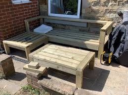 2x4 Sofa W Chaise And Coffee Table Ana White In 2020 Outdoor Sofa Diy Outdoor Furniture Ideas Backyards Diy Outdoor Furniture