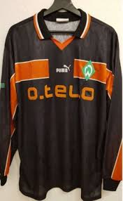 Welcome to the official werder bremen facebook page in english! Werder Bremen Kit History Football Kit Archive